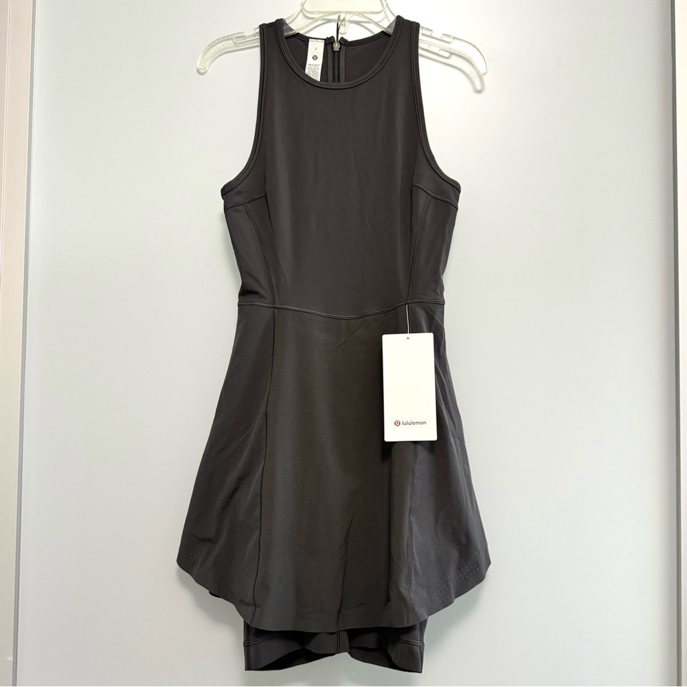 NEW! NULUX Running Dress 8” LULULEMON, Size 2